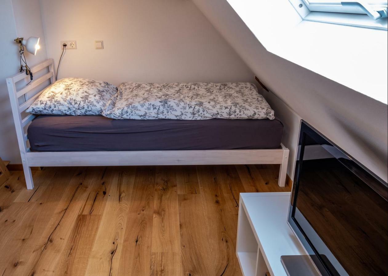 Ferienloft in der blauen Scheune Binzen Exterior foto